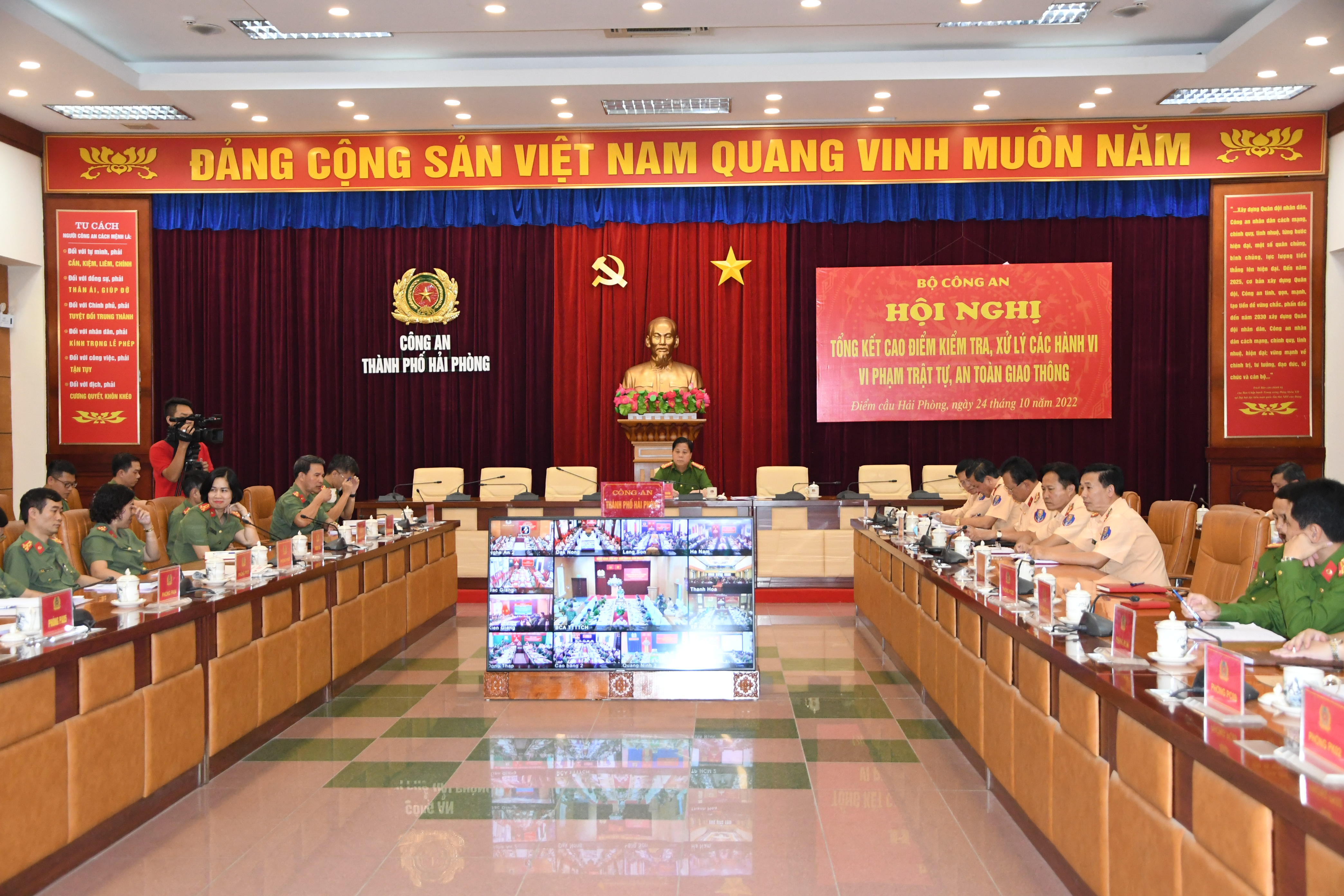 Tổng kết cao điểm kiểm tra, xử lý các hành vi vi phạm trật tự, an toàn giao thông